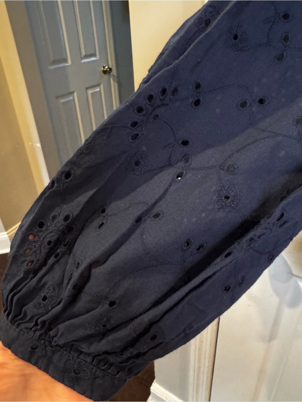 Susina Navy Eyelet Babydoll Peasant Top Size Small 100% Cotton Boho Cottagecore - Picture 3 of 8